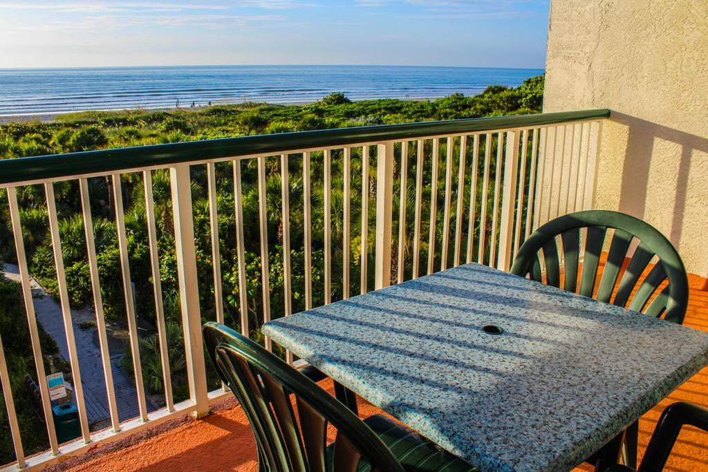 Two-Bedroom Suite Ocean Front