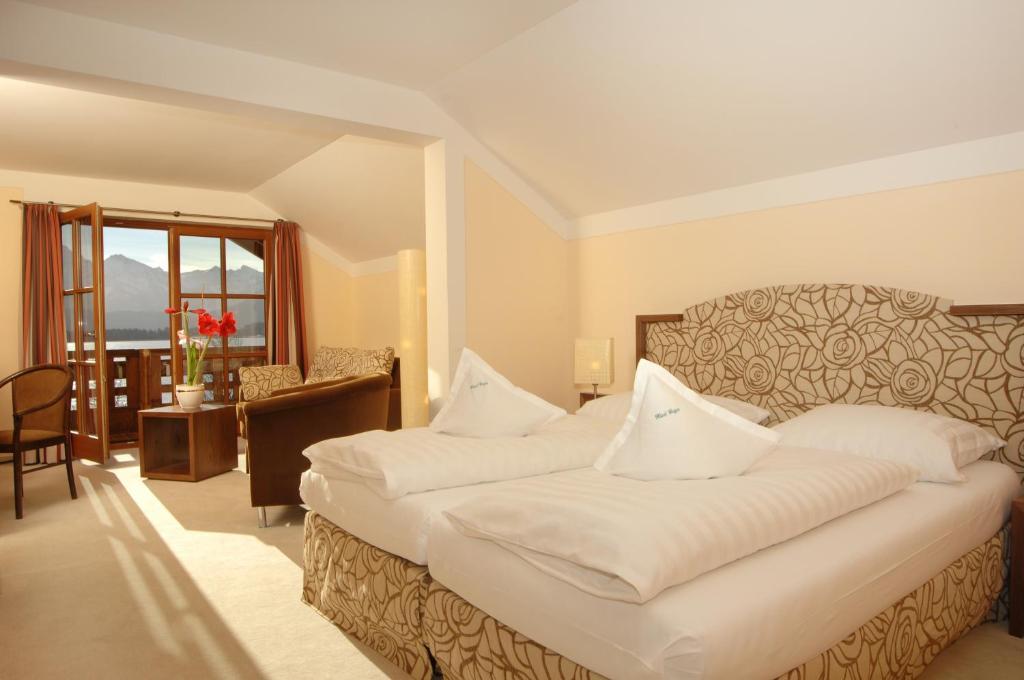 Loge Room,27557249:JPEG