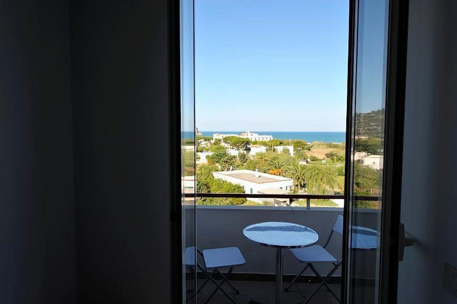 Double or Twin Room Sea View