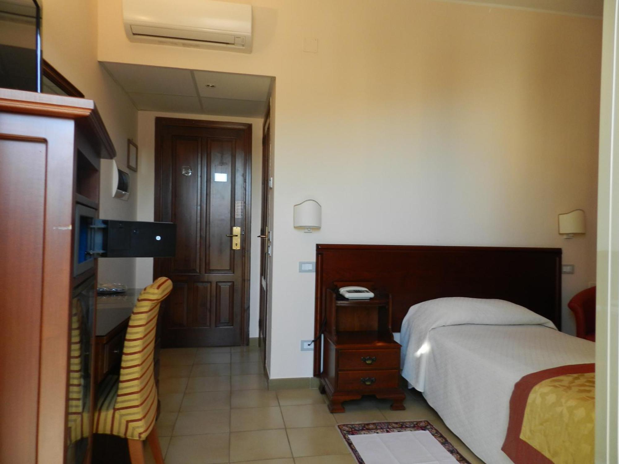 Standard Single Room