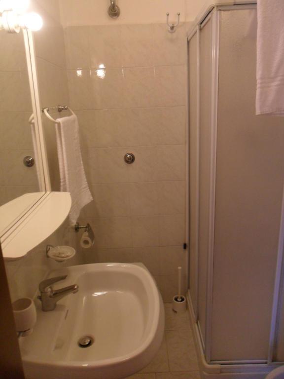 Triple Room,27945488:JPEG