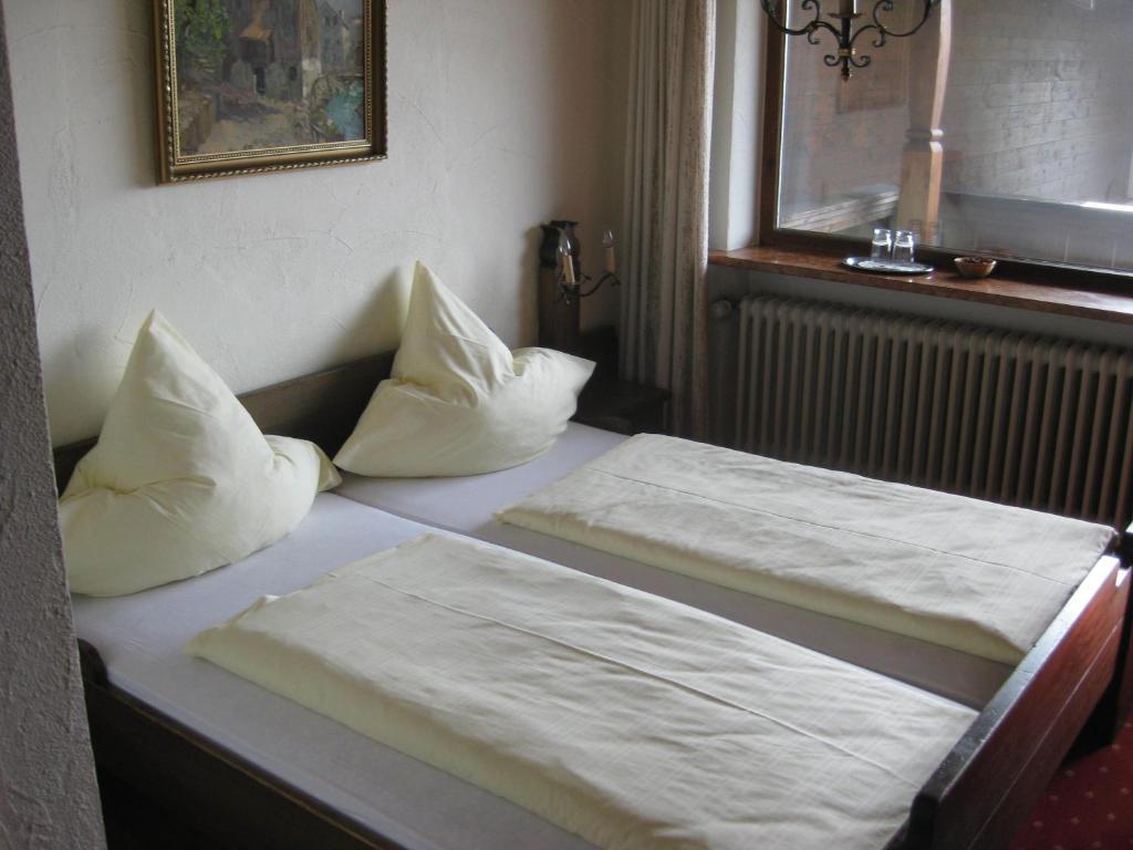 Standard Double Room,27957251:JPEG