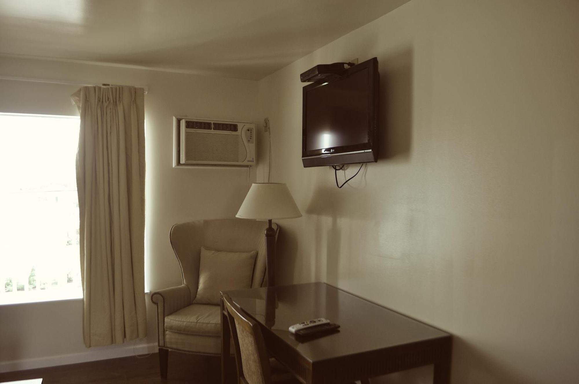 One-Bedroom Suite