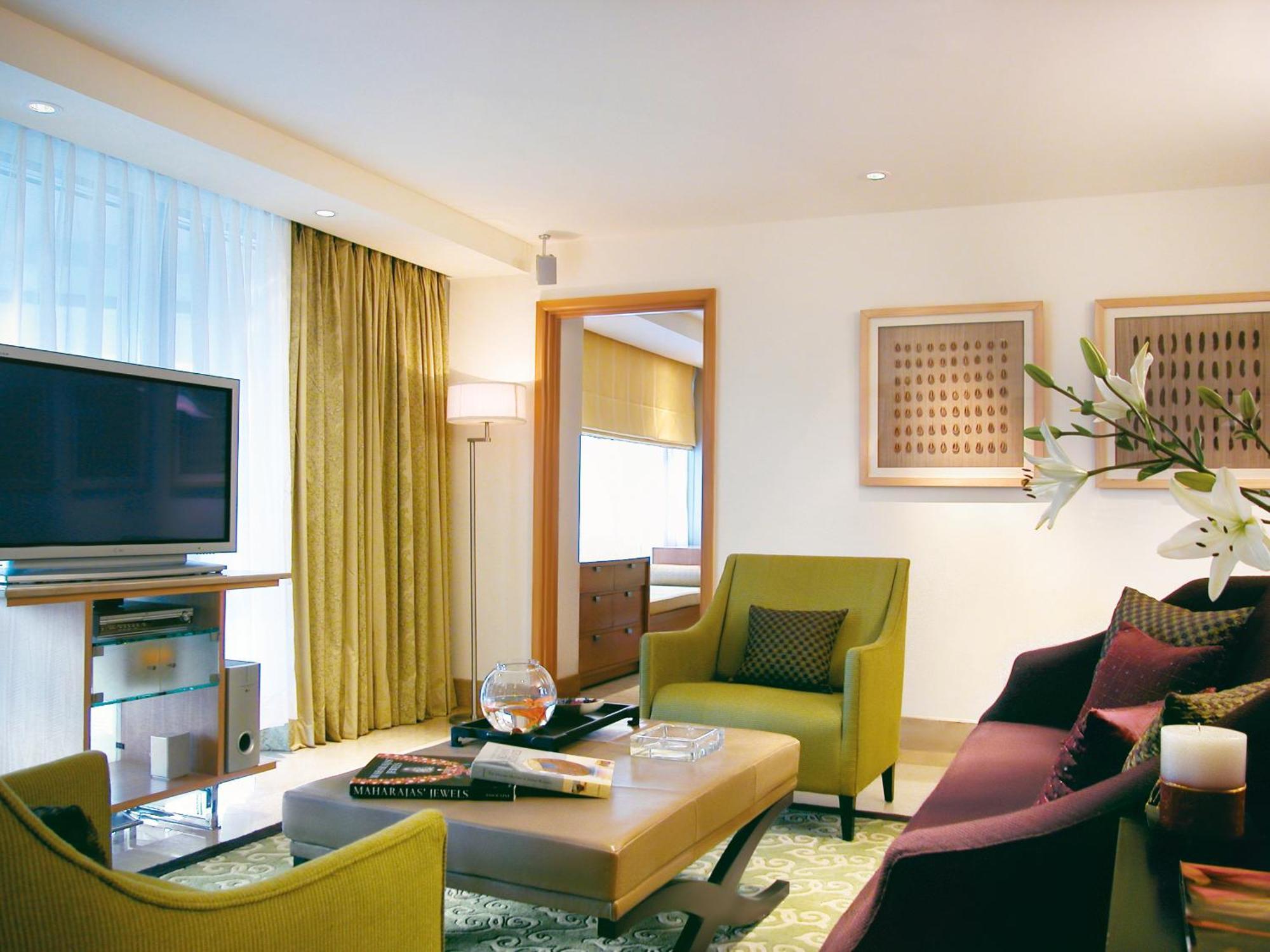 Three-Bedroom Apartment with Sea View,280241485:JPEG