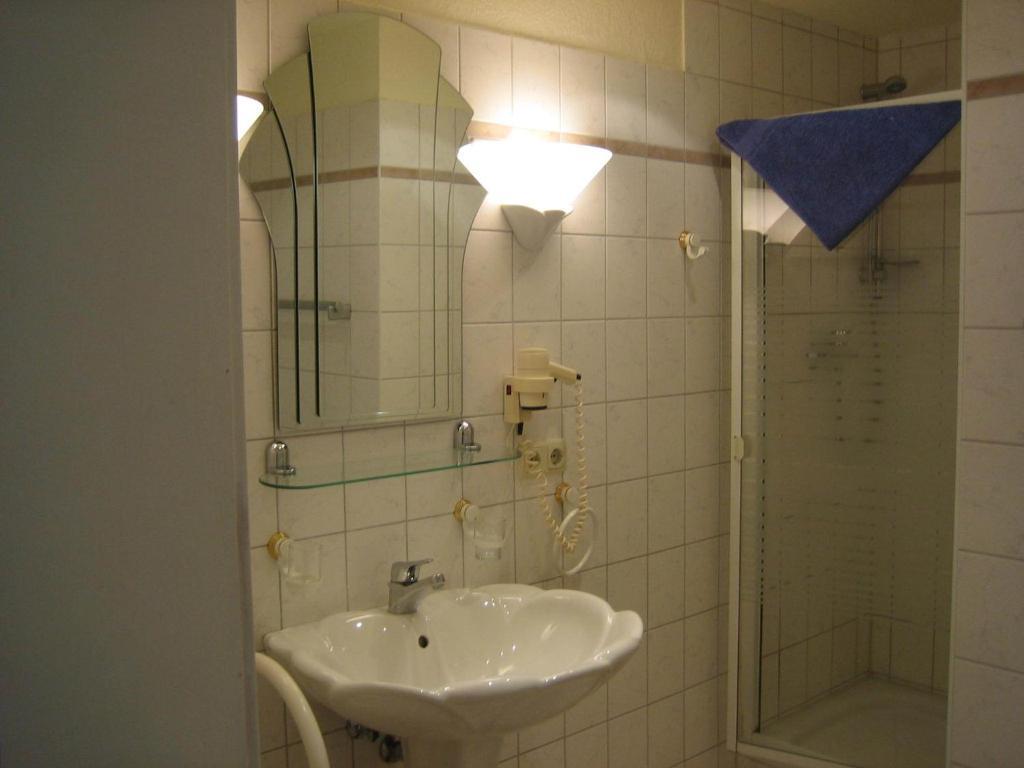 Double Room,28249931:JPEG