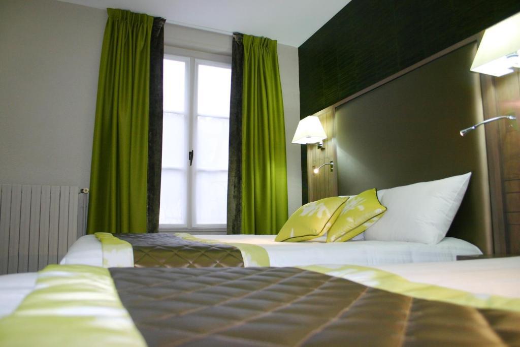 Triple Room,537362379:JPEG