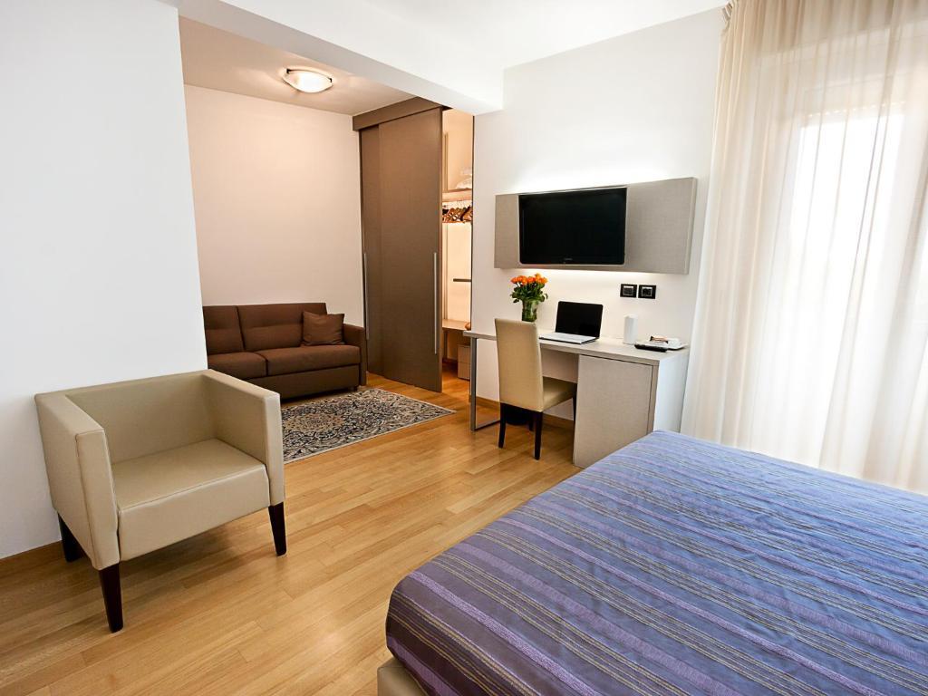 Deluxe Double Room,28511789:JPEG