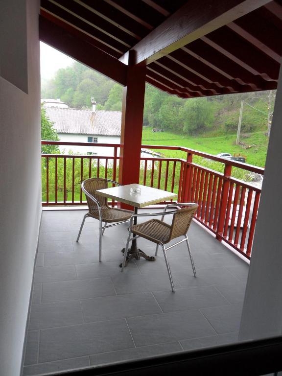 Family Room Balcony,698249919:JPEG