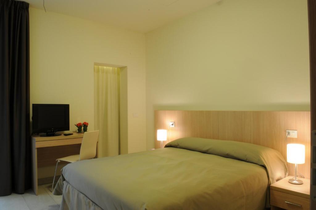 Two-Bedroom Apartment,28569119:JPEG