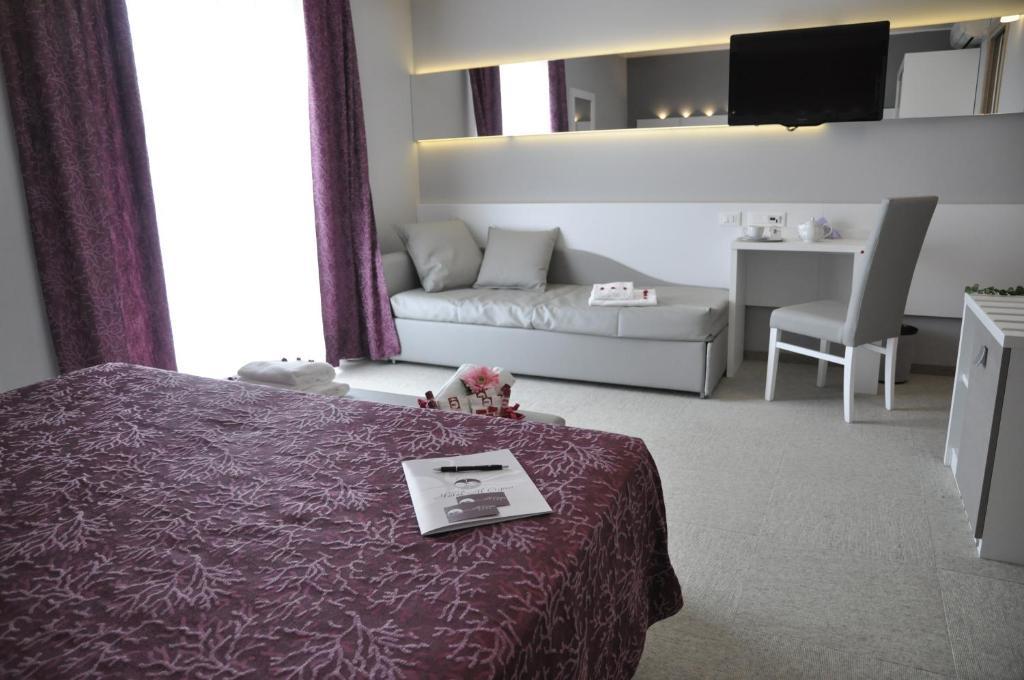 Deluxe Triple Room,42083470:JPEG