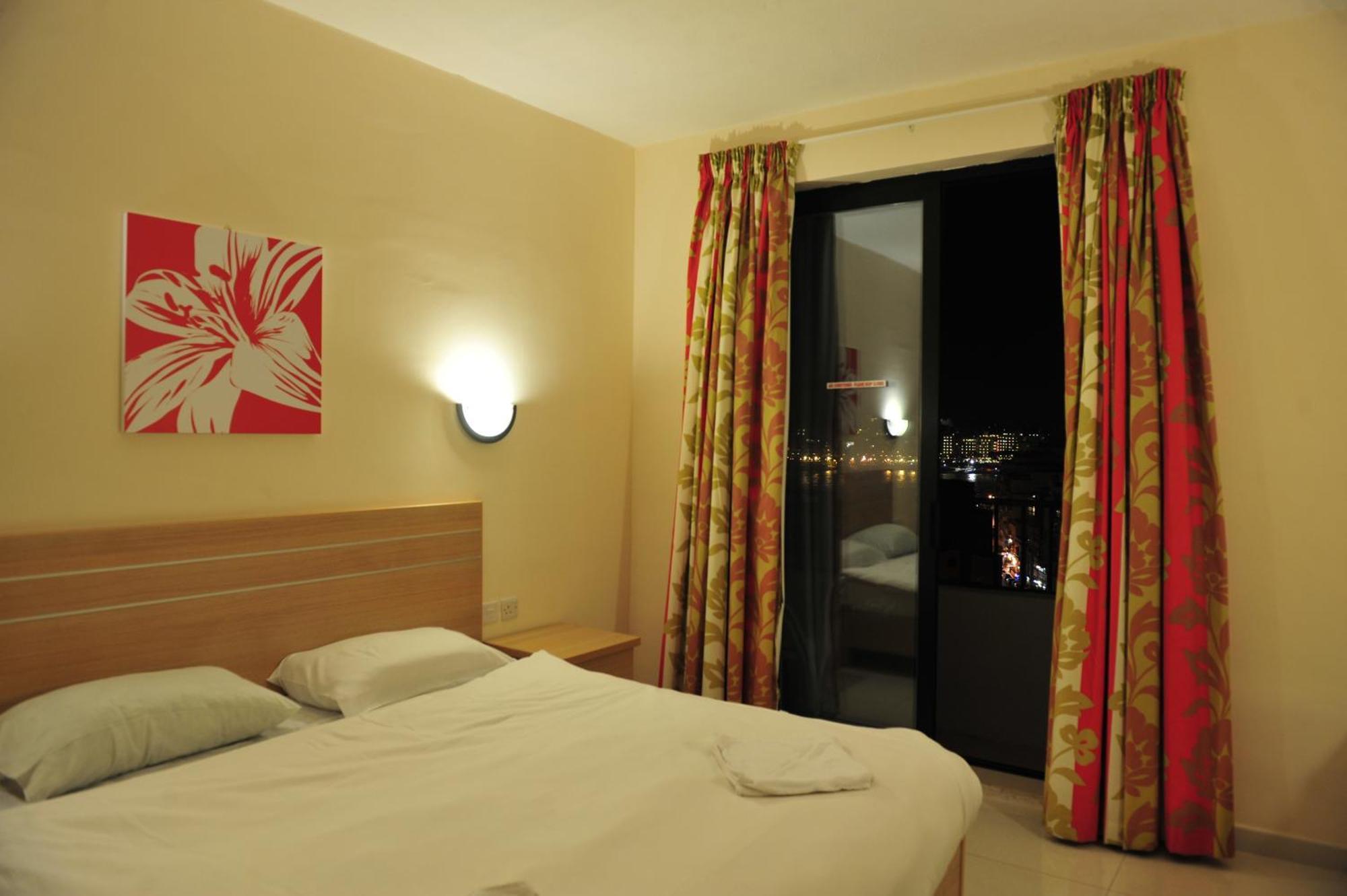 Double or Twin Room Sea View,117714583:JPEG