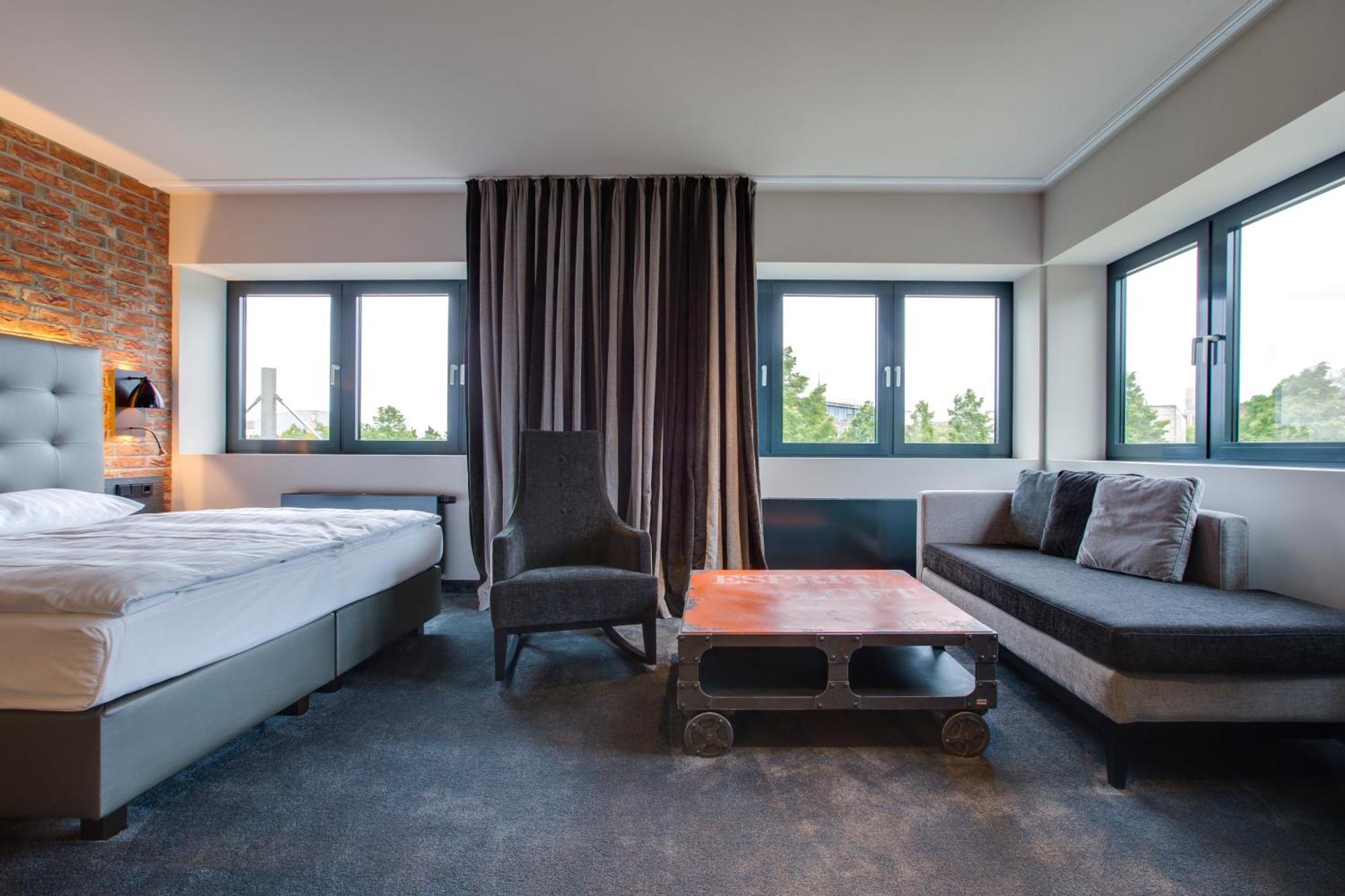 Superior Room,691271436:JPEG