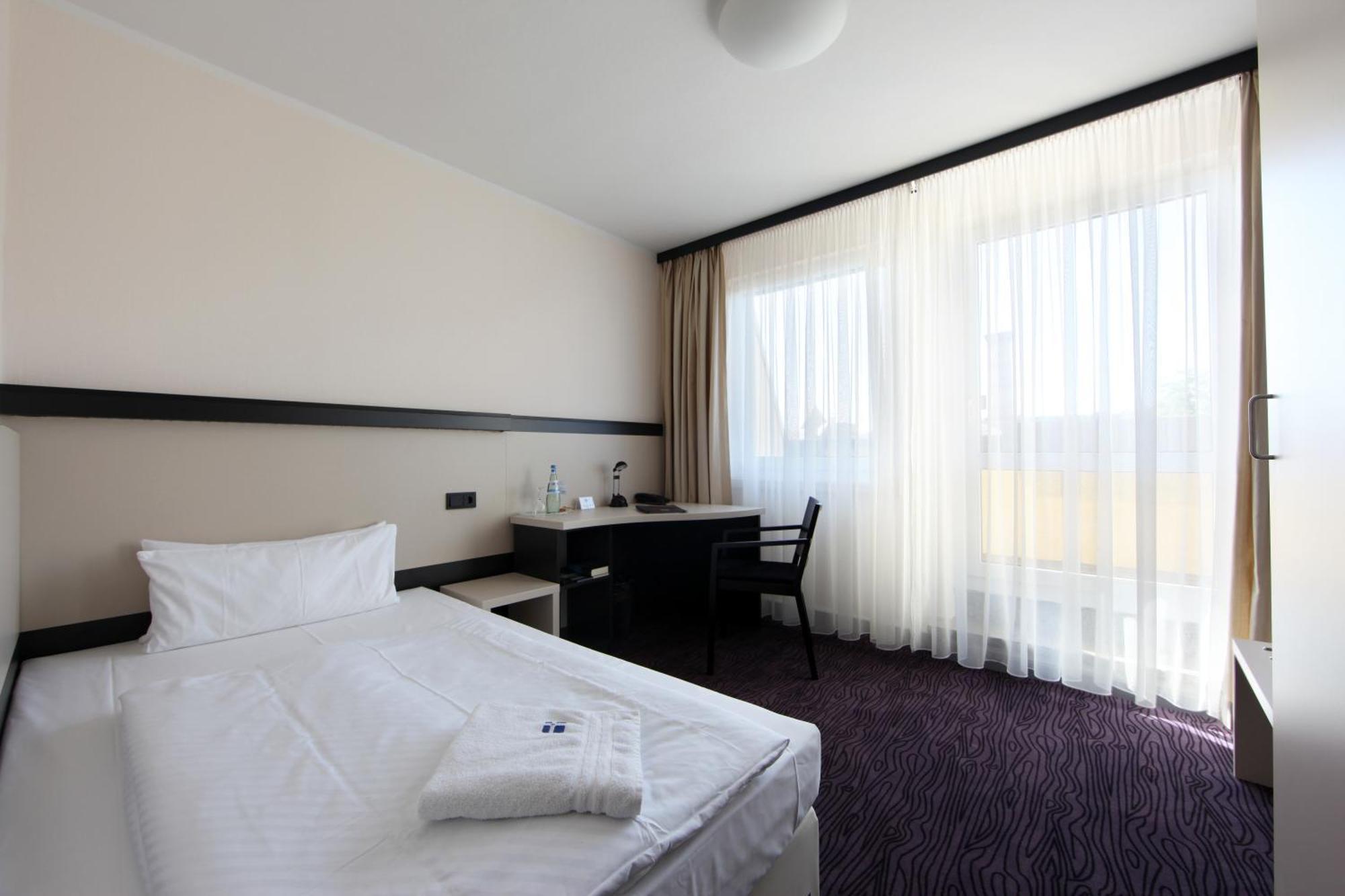 Single Room,1580286395:JPEG