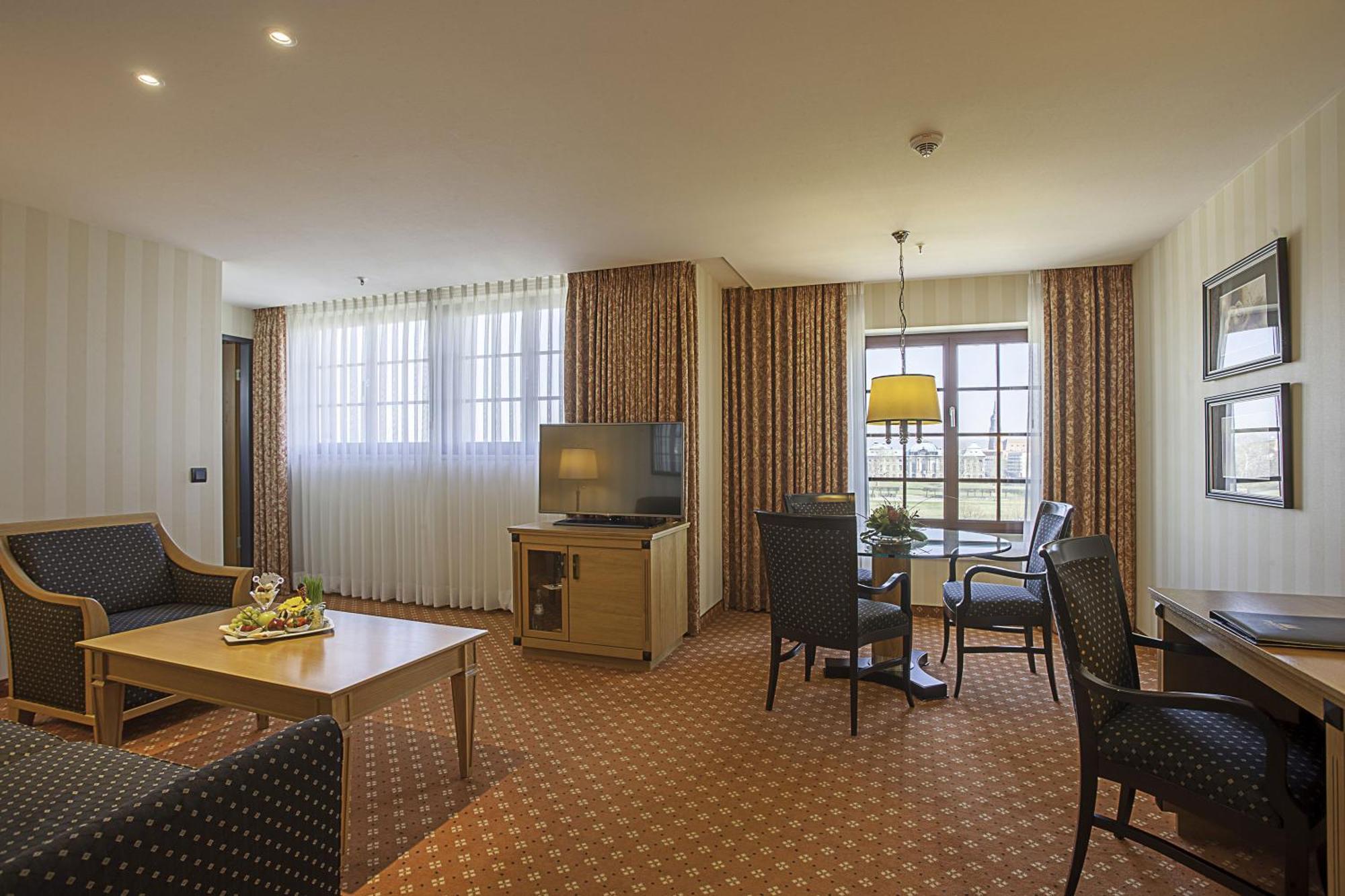 Family Suite,1276837903:JPEG