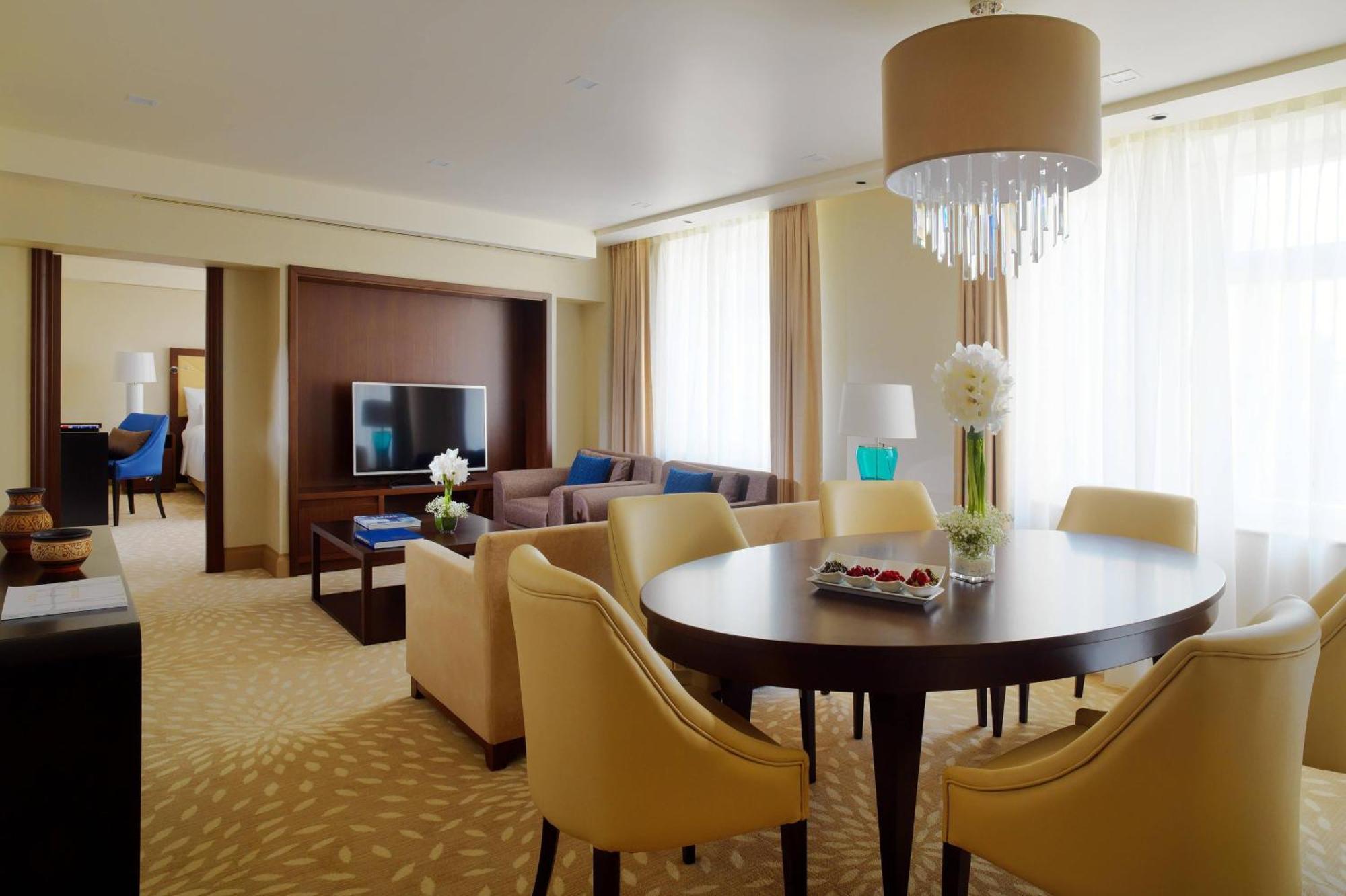 Marriott Suite, Executive lounge access, 1 King