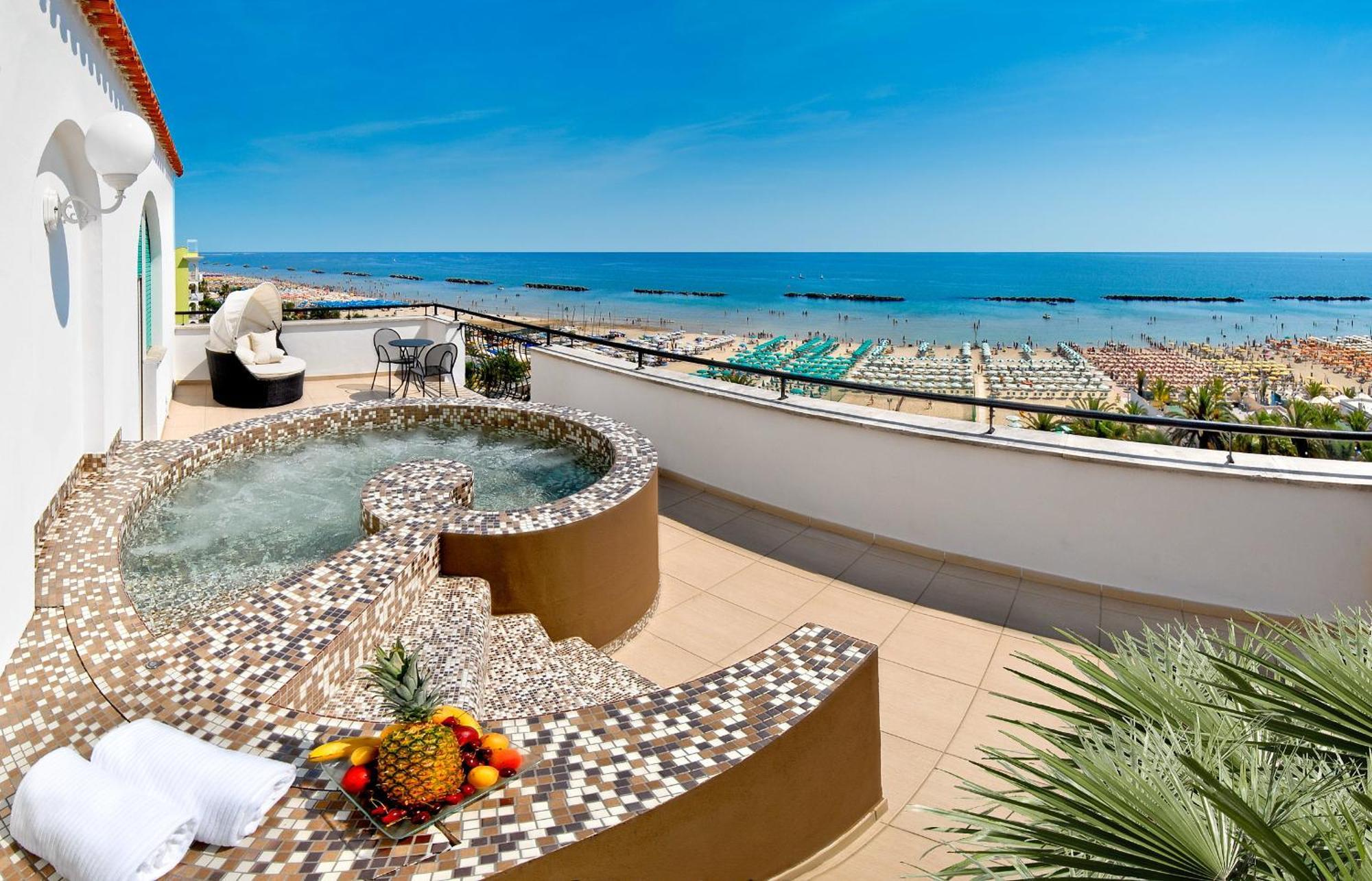 Penthouse Suite Hot Tub