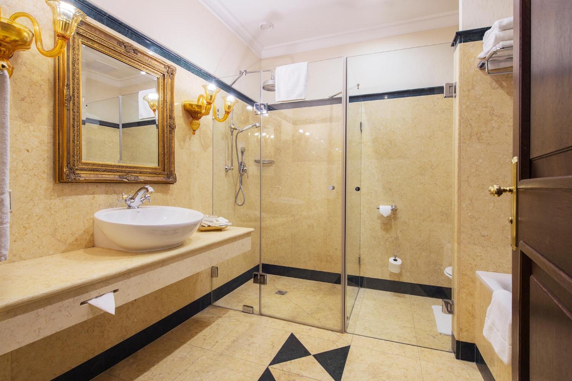 Deluxe Triple Room,641912616:JPEG