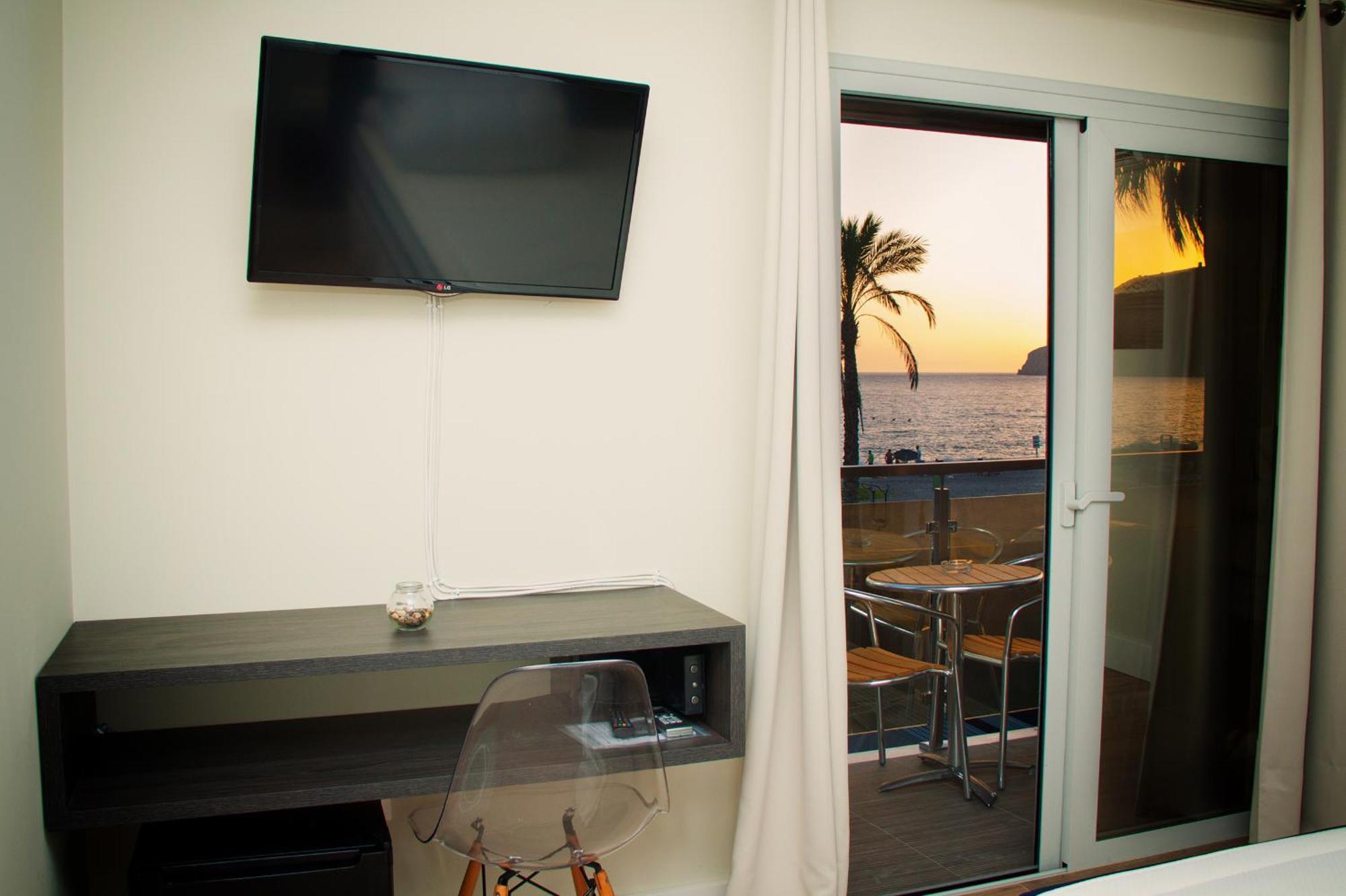 Double or Twin Room Sea View