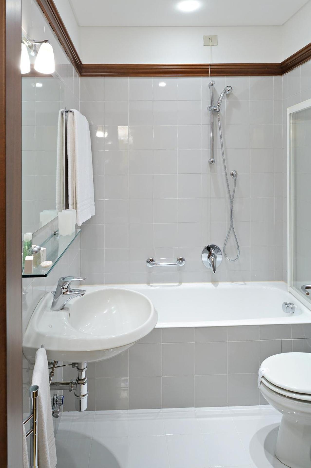 Double Room with Balcony,847298993:JPEG