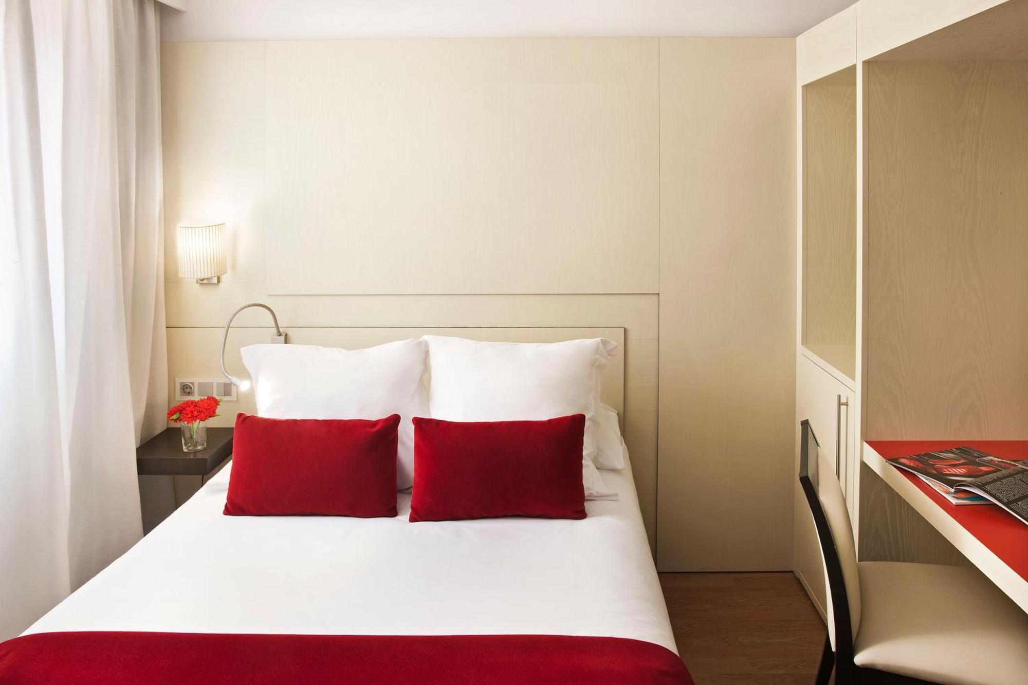 Small Double Room,1432054294:JPEG