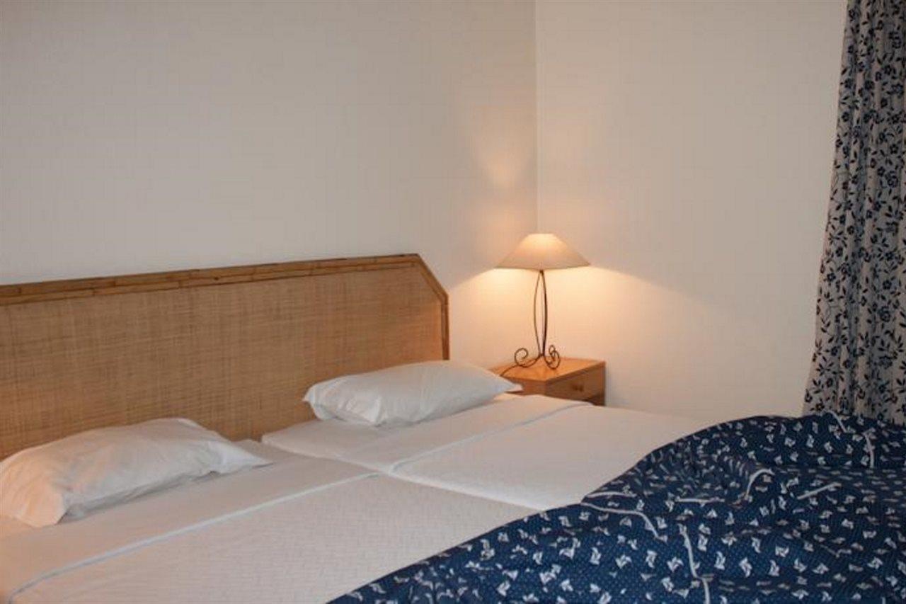 Three-Bedroom Apartment,247952209:JPEG