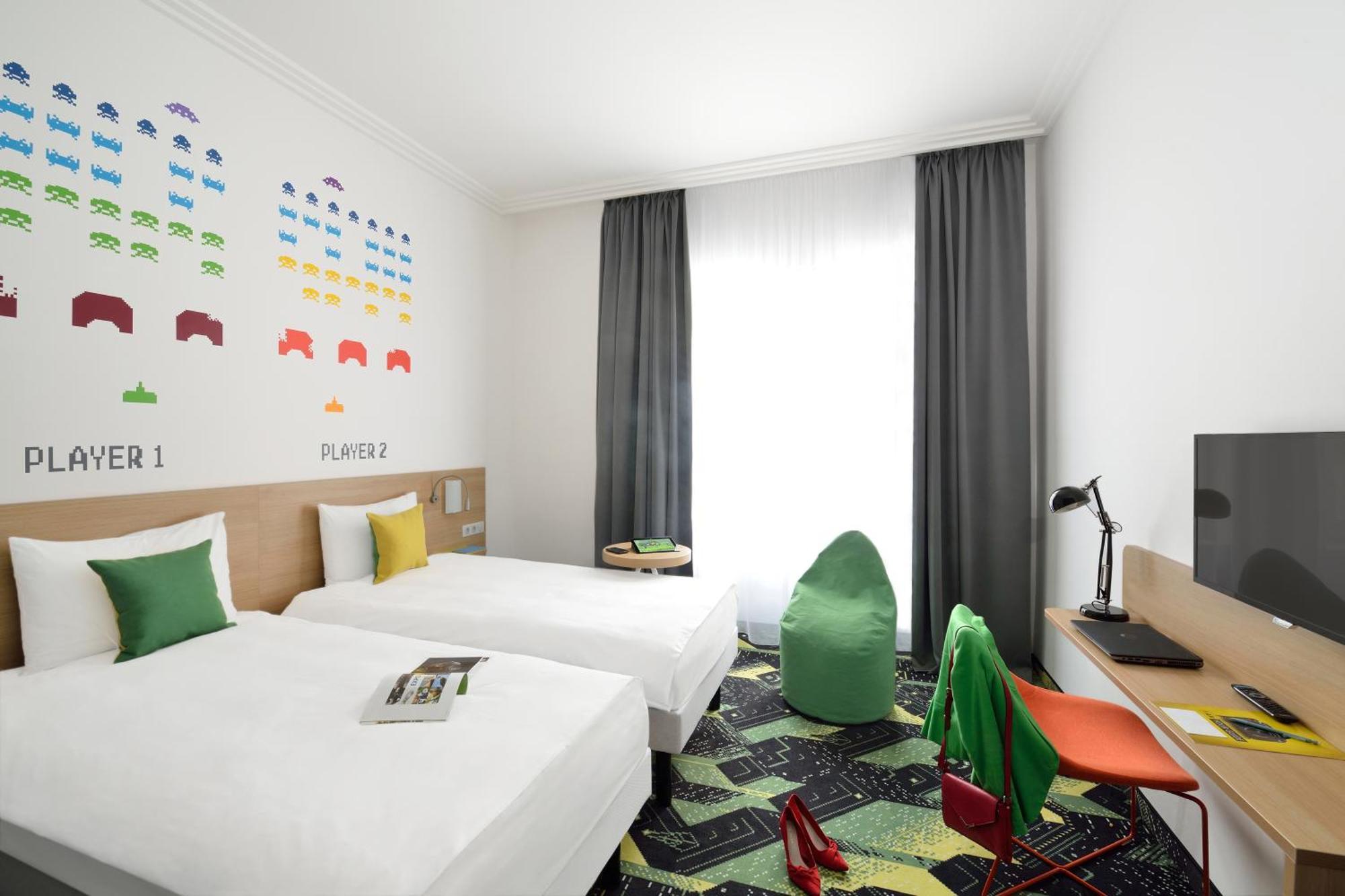 Design Room 2 Single Beds