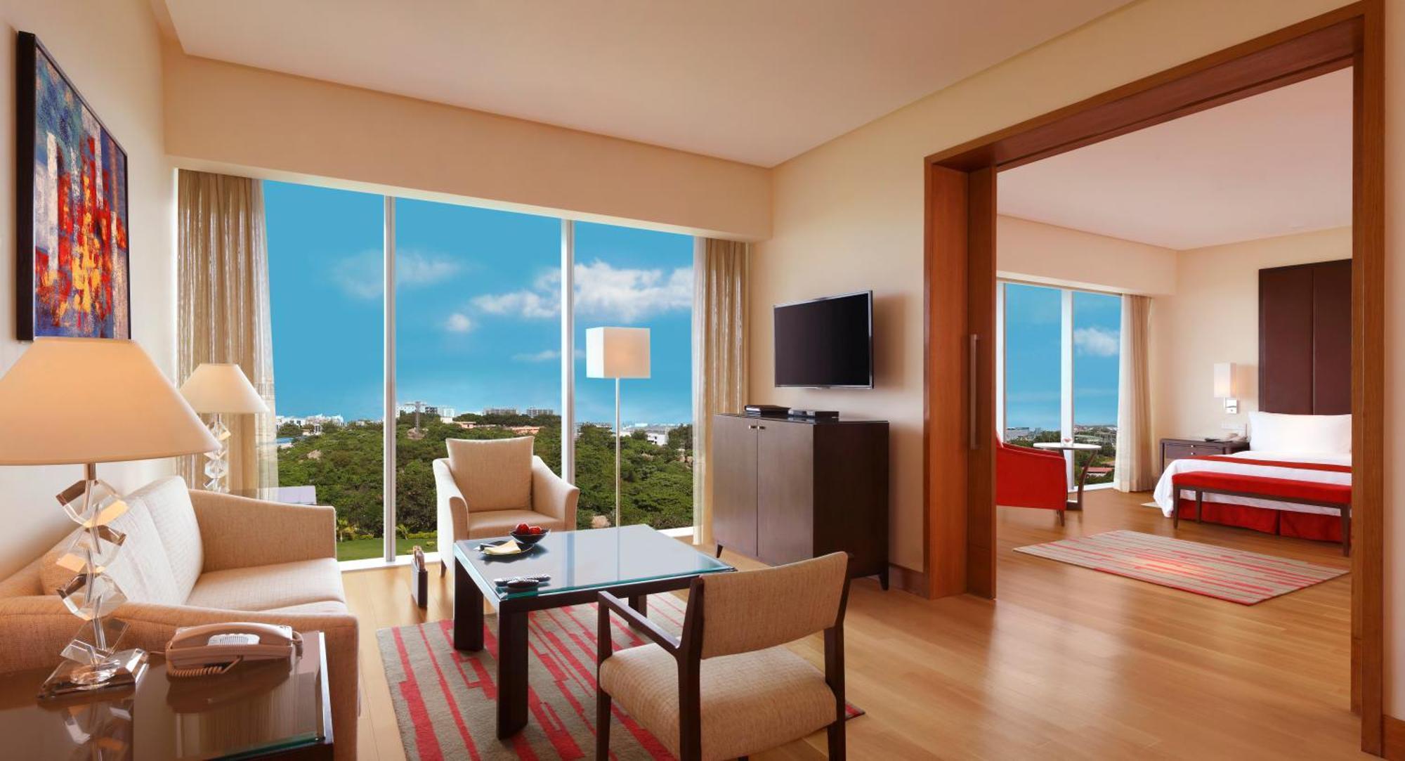 Premier Suite with one way airport transfers & Club Lounge access