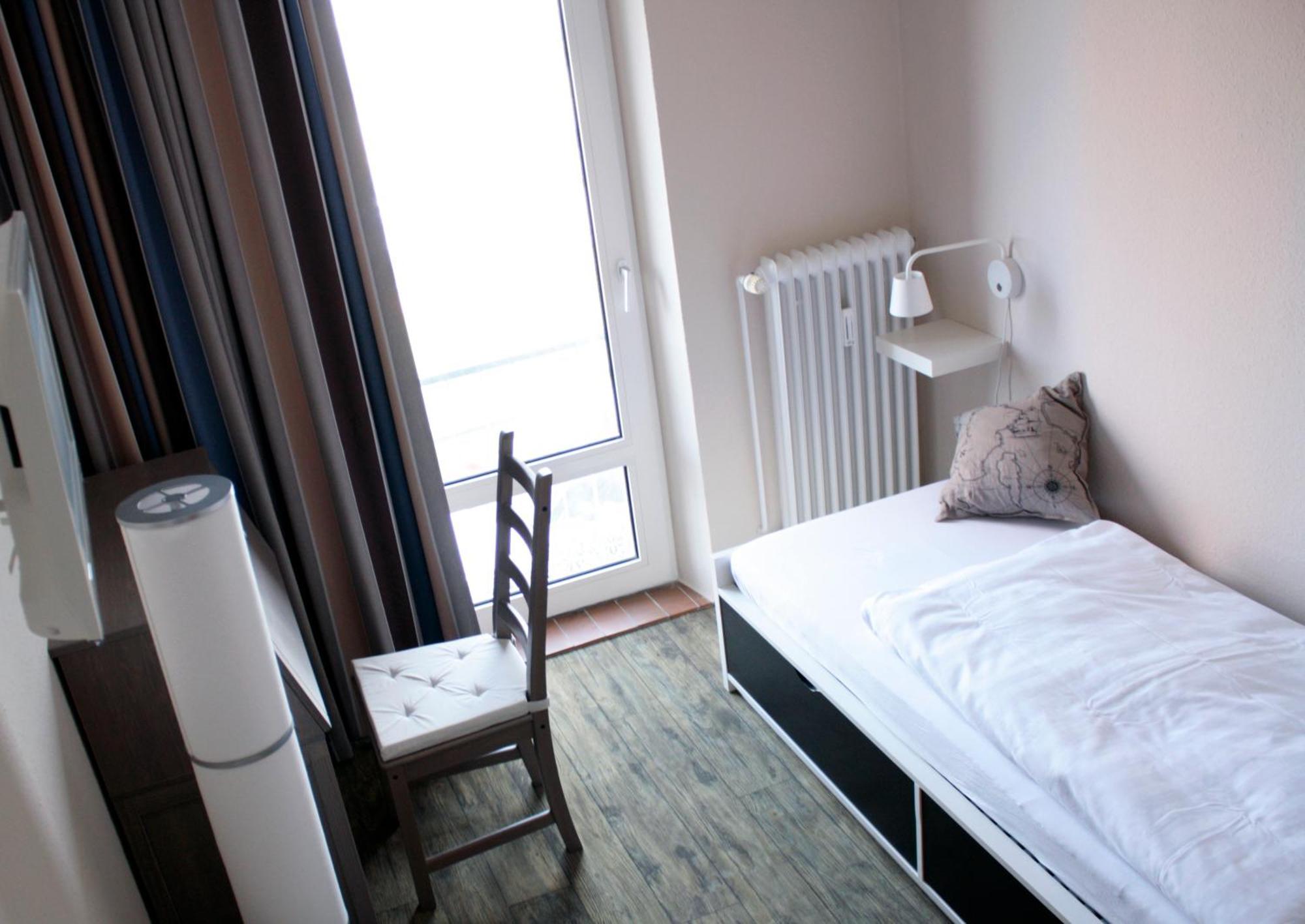 Single Room,1565158576:JPEG