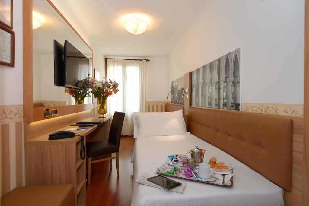 Classic Single Room,1101967203:JPEG