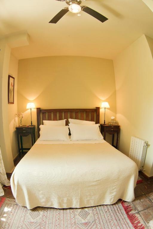 Economy Double Room,31804631:JPEG