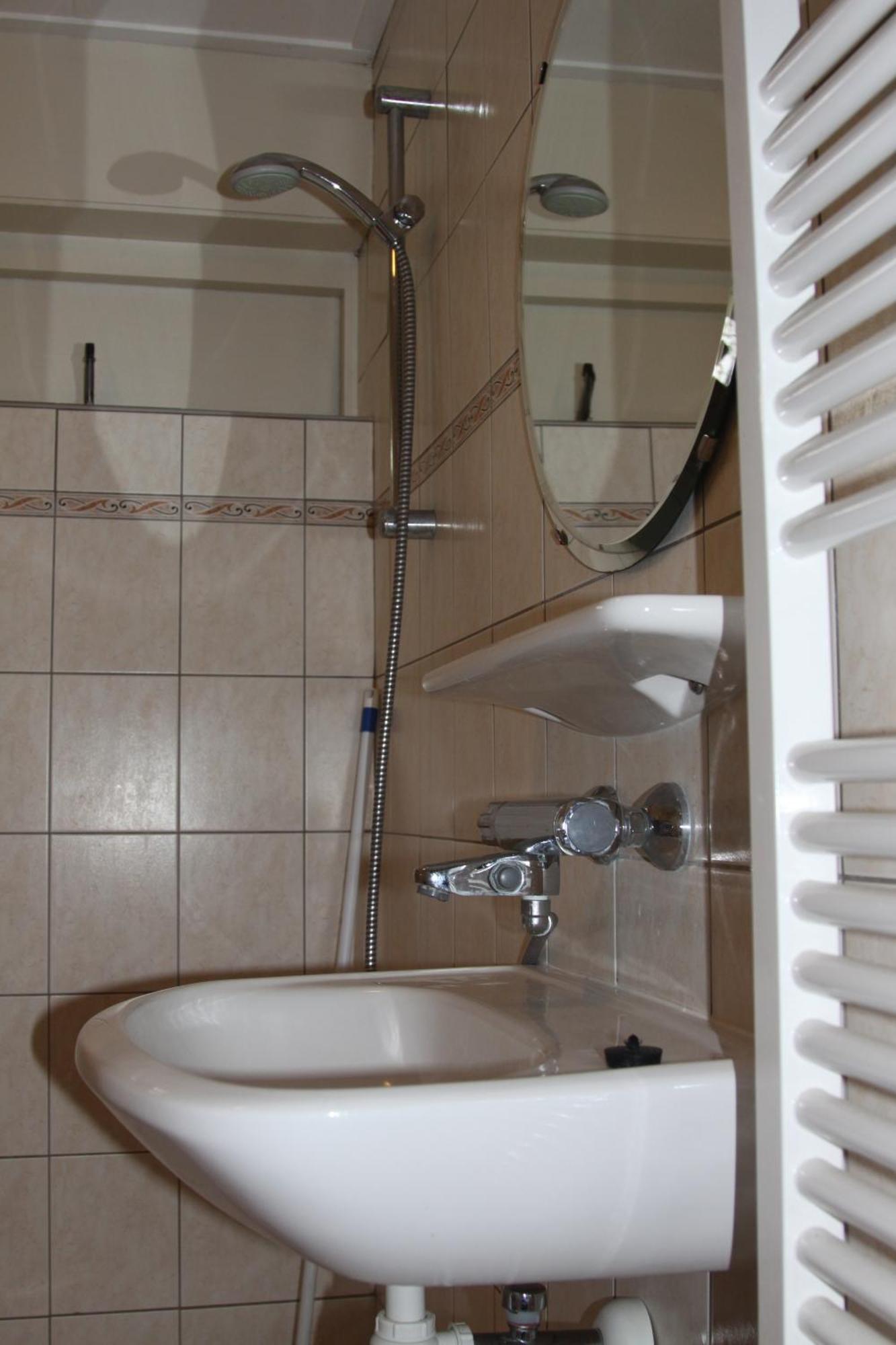 Triple Room Toilet