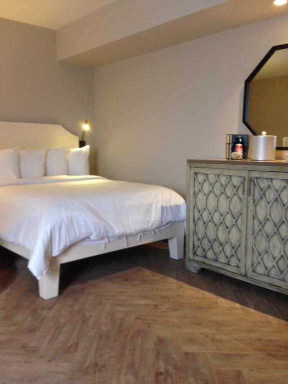 Queen Room Two Queen Beds