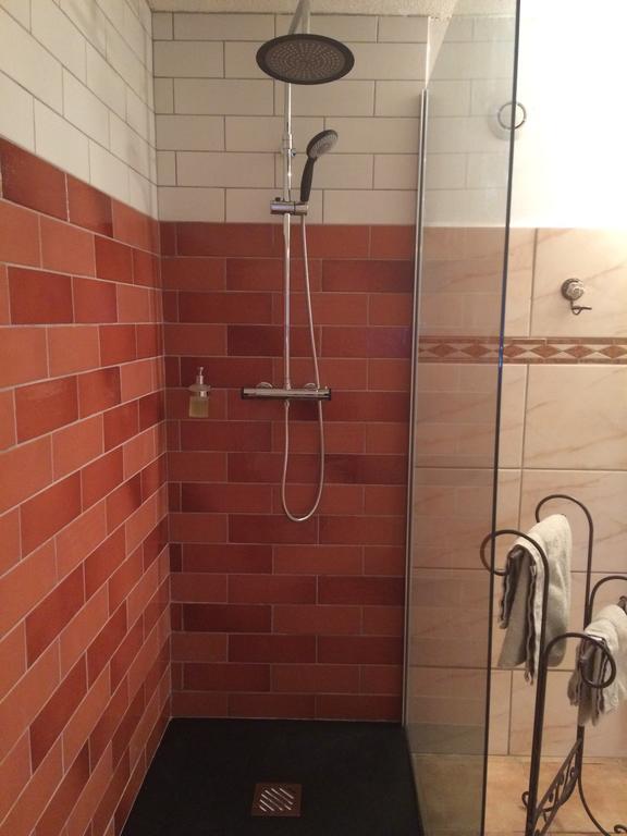 Double Room Shower,318463053:JPEG