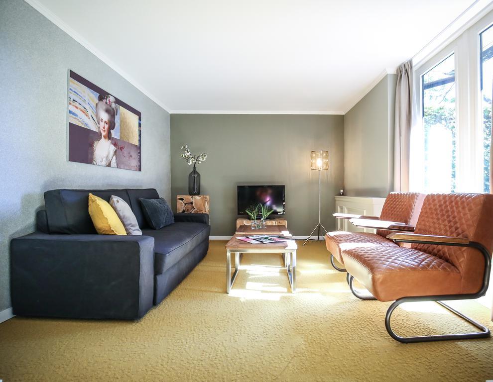 Spacious Suite,1165399068:JPEG