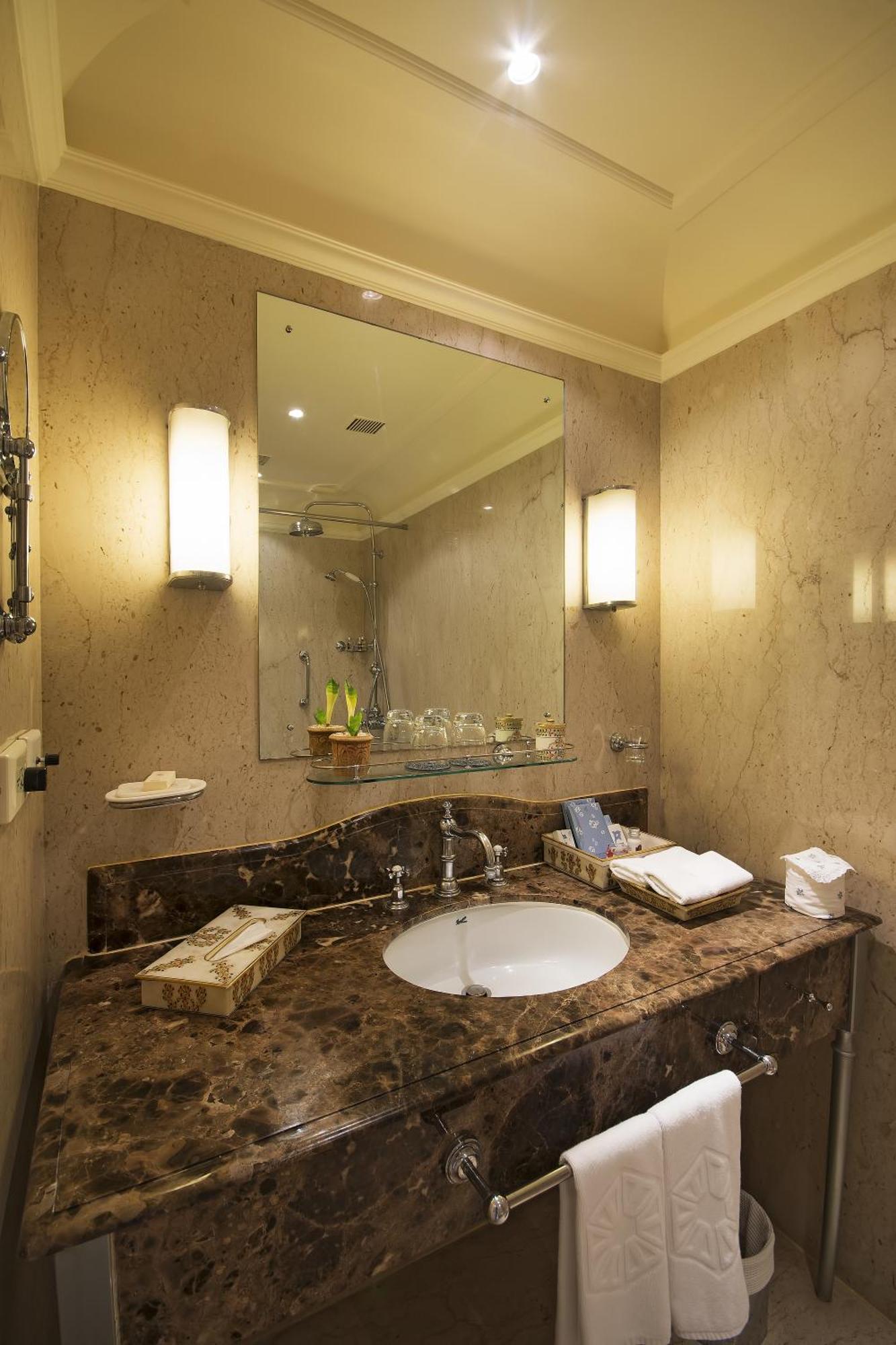 Luxury Twin Room Lake View,320350993:JPEG