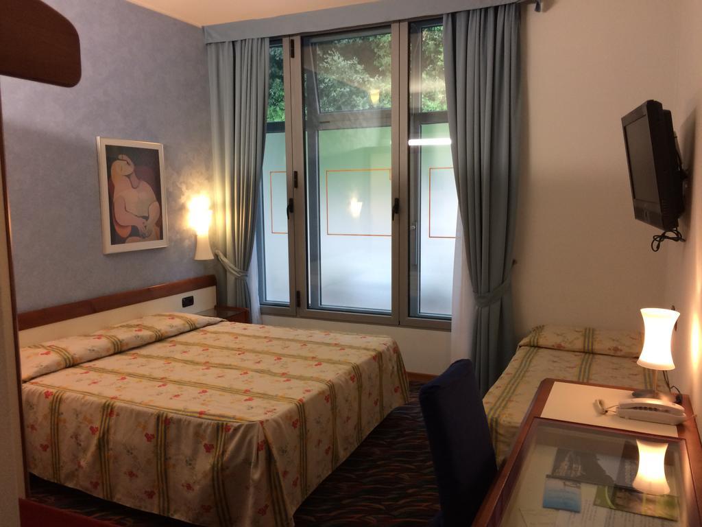 Triple Room,320741493:JPEG