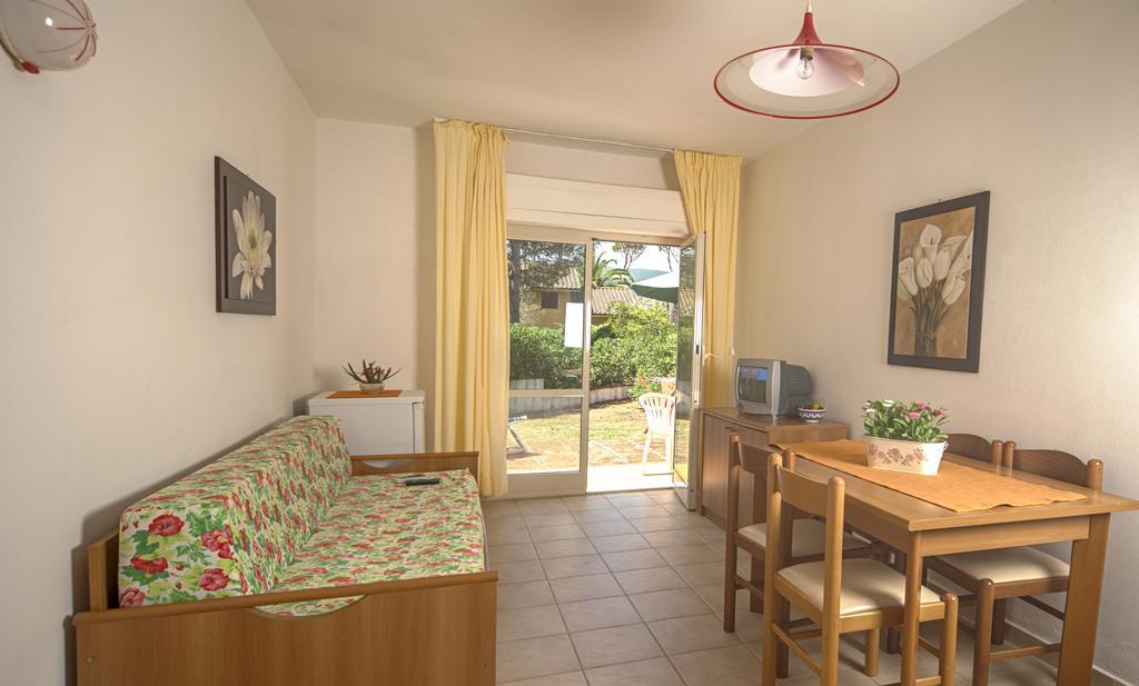 One-Bedroom Apartment,321058209:JPEG