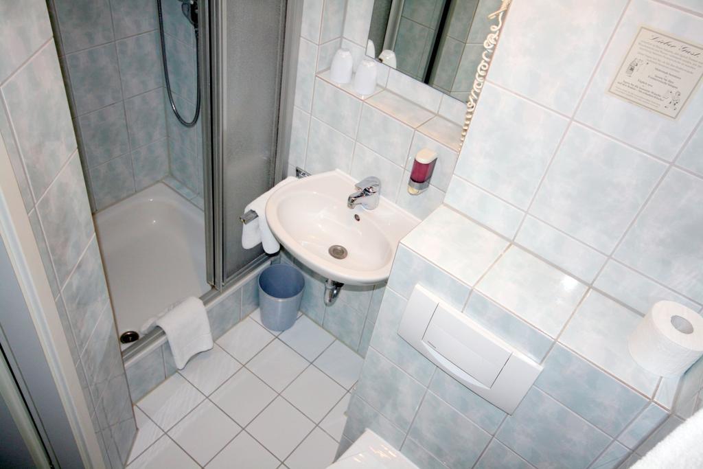 Twin Room,321071721:JPEG