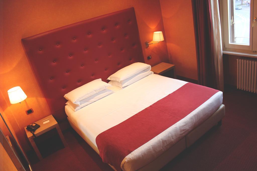 Classic Queen Room,321895697:JPEG