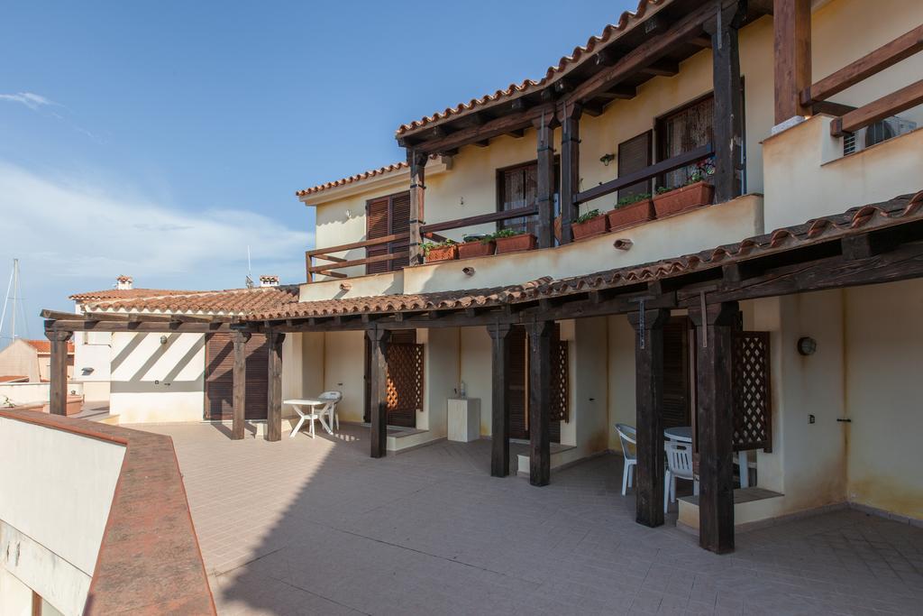 Two-Bedroom Apartment (6 Adults),1498669543:JPEG