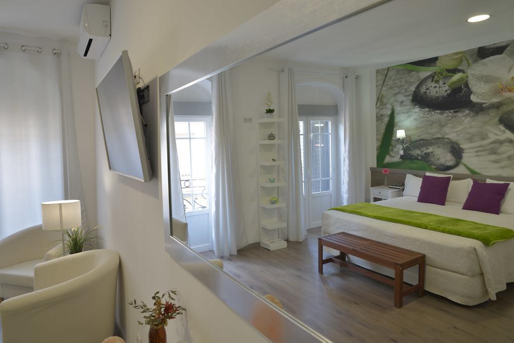Standard Suite,322257982:JPEG