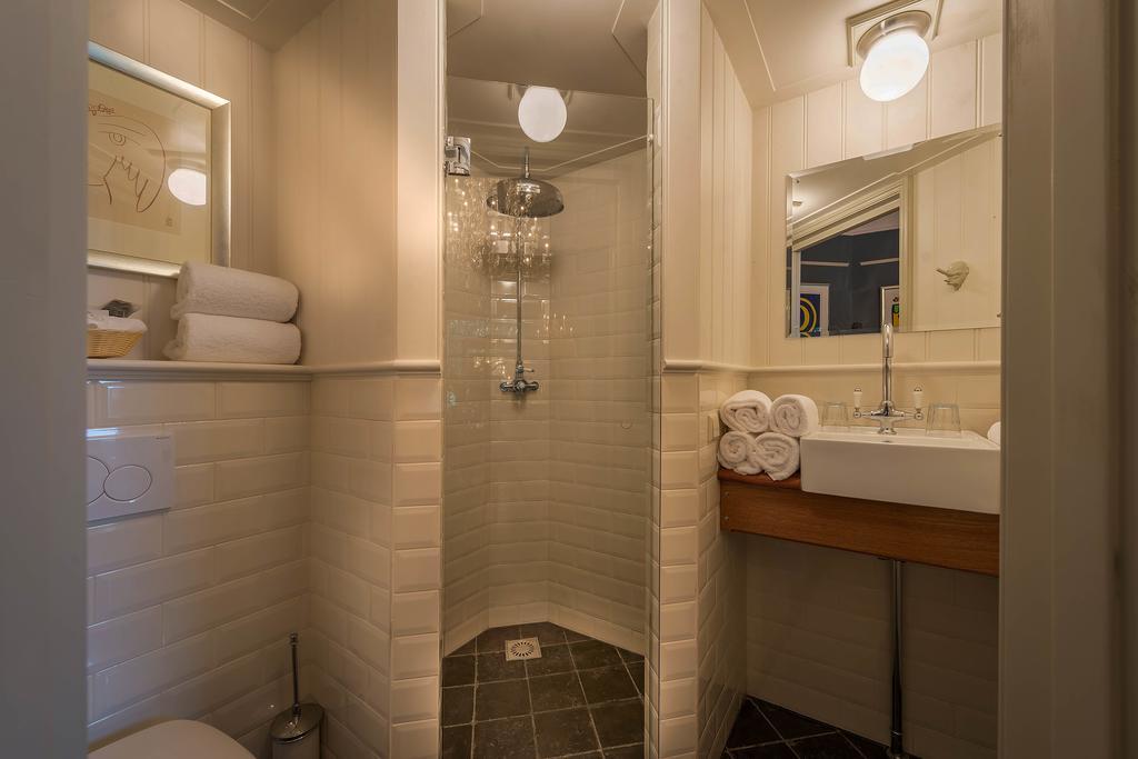 Superior Deluxe Double or Twin Room,1743012030:JPEG