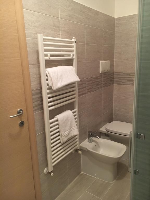 Single Room,322509172:JPEG
