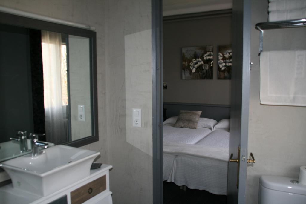 Triple Room,327232765:JPEG