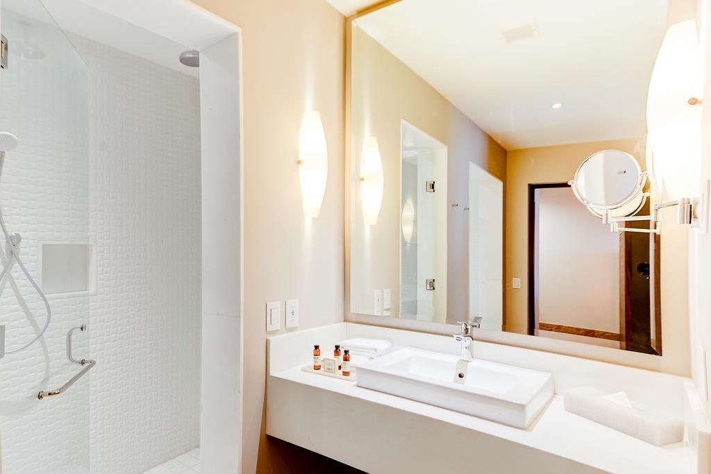 Towers Ocean view Suite