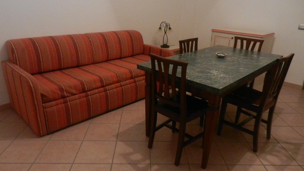 One-Bedroom Apartment Disability Access,325751110:JPEG