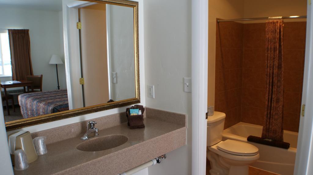 Double Room with two beds-Non-smoking