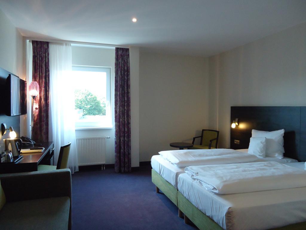 Double Room,325036582:JPEG