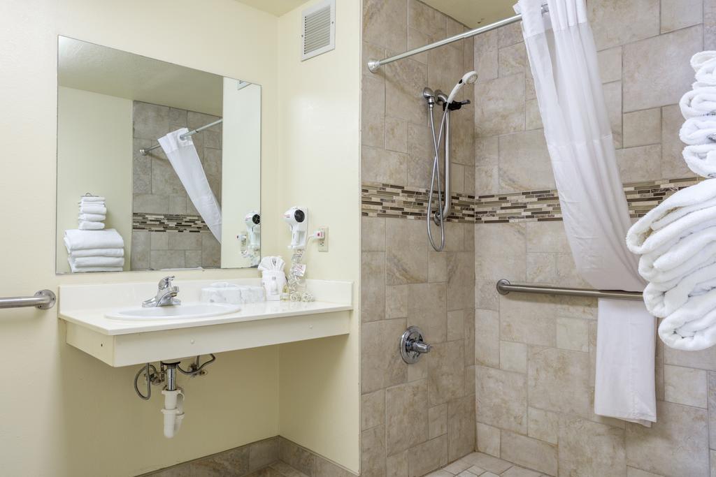 King Room - Disability Access,688800231:JPEG