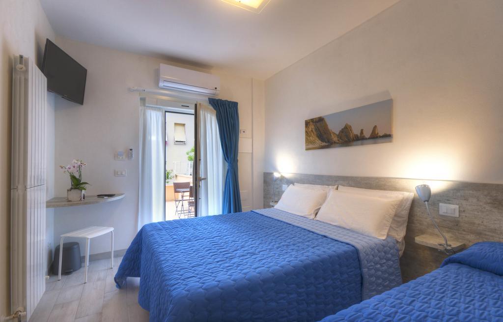 Deluxe Room,325832326:JPEG